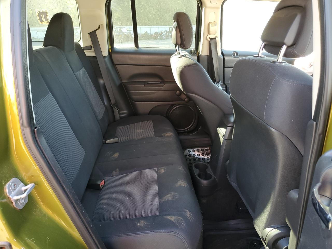 2012 Jeep Liberty (Patriot) - Image 11