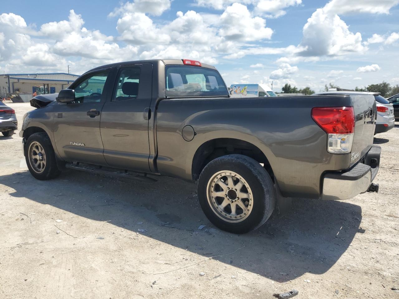 2011 Toyota Tundra - Image 2