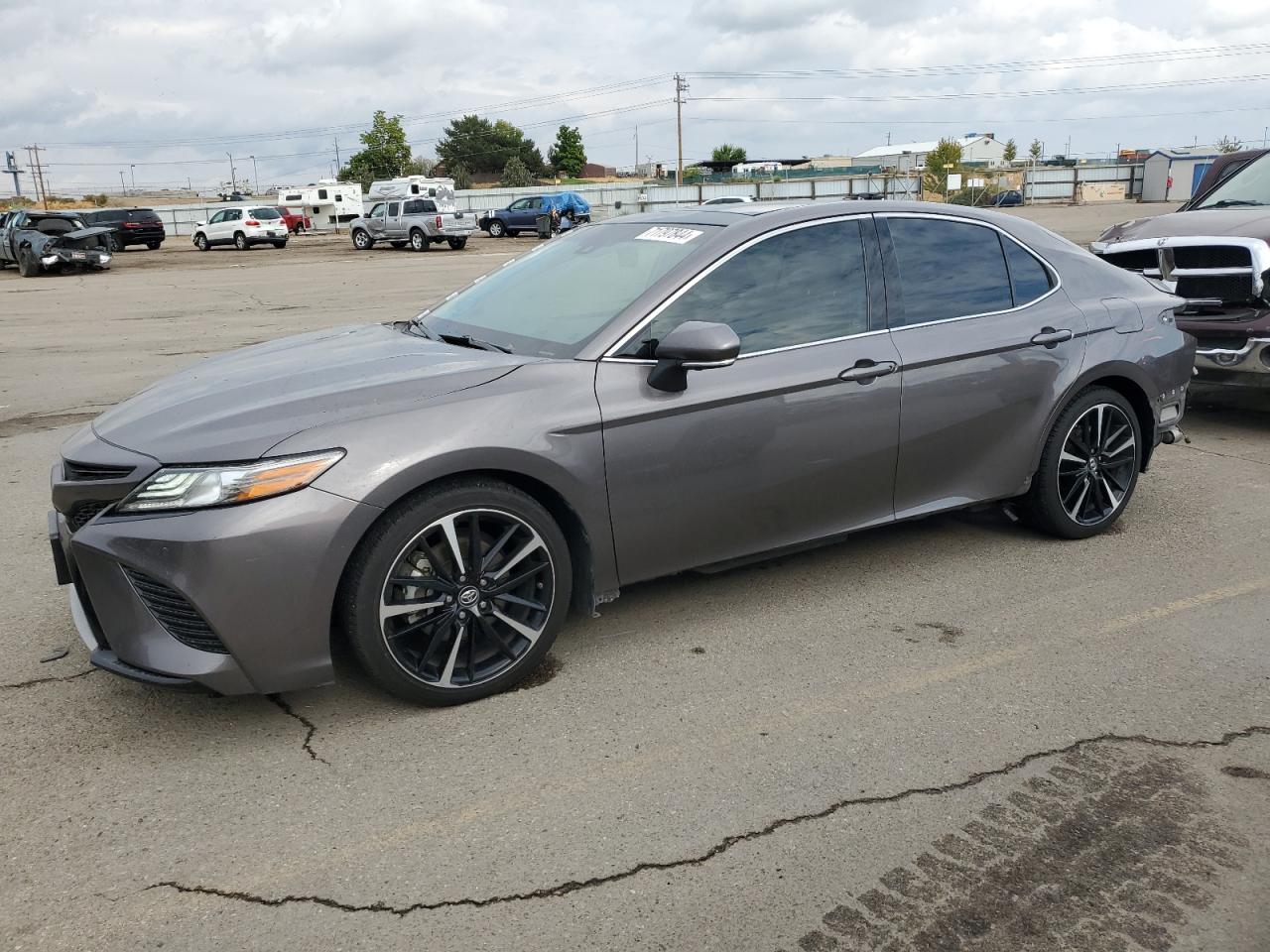 4T1BZ1HK3JU003703 2018 TOYOTA CAMRY - Image 1