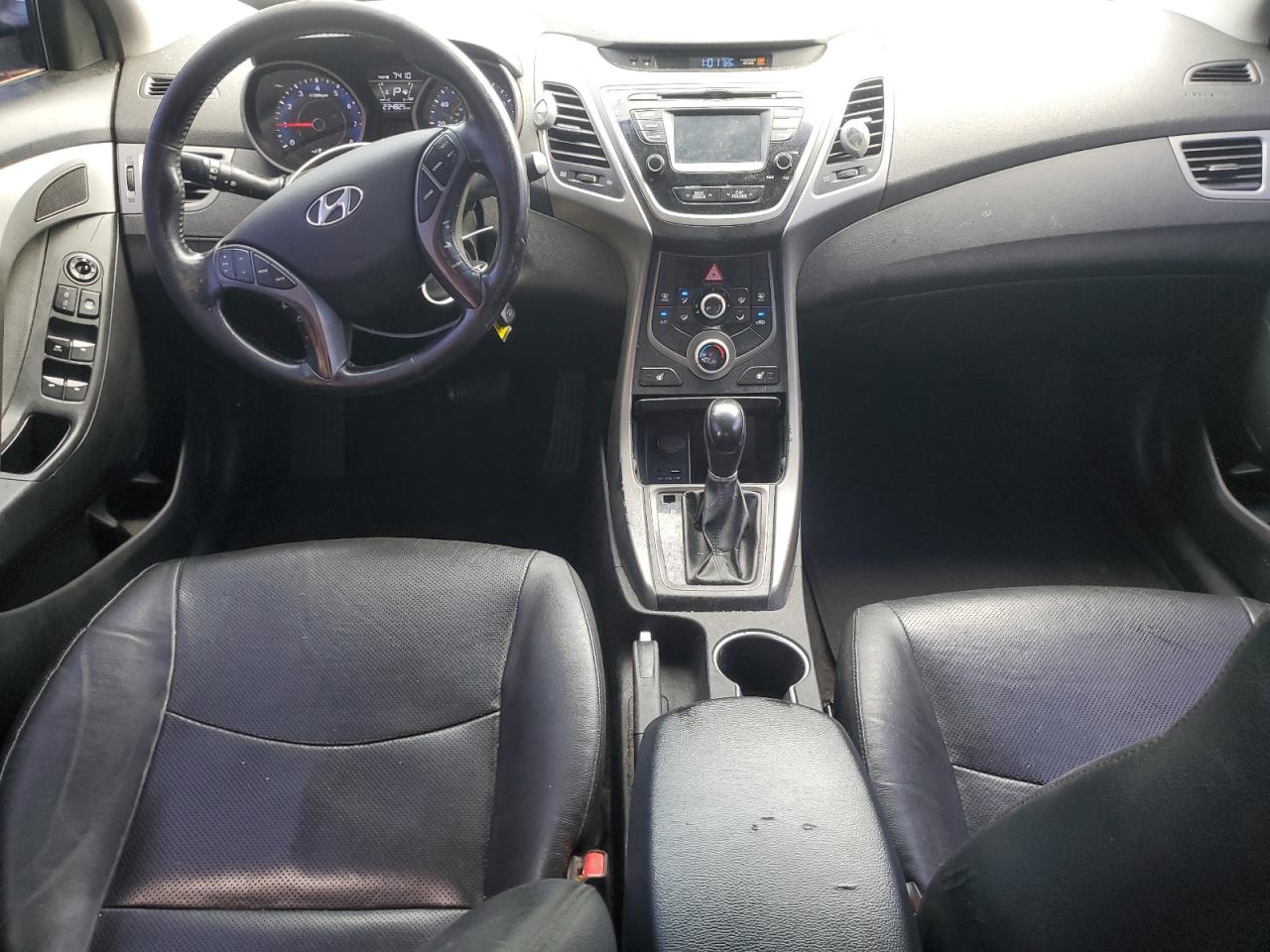 2015 Hyundai Elantra - Image 8