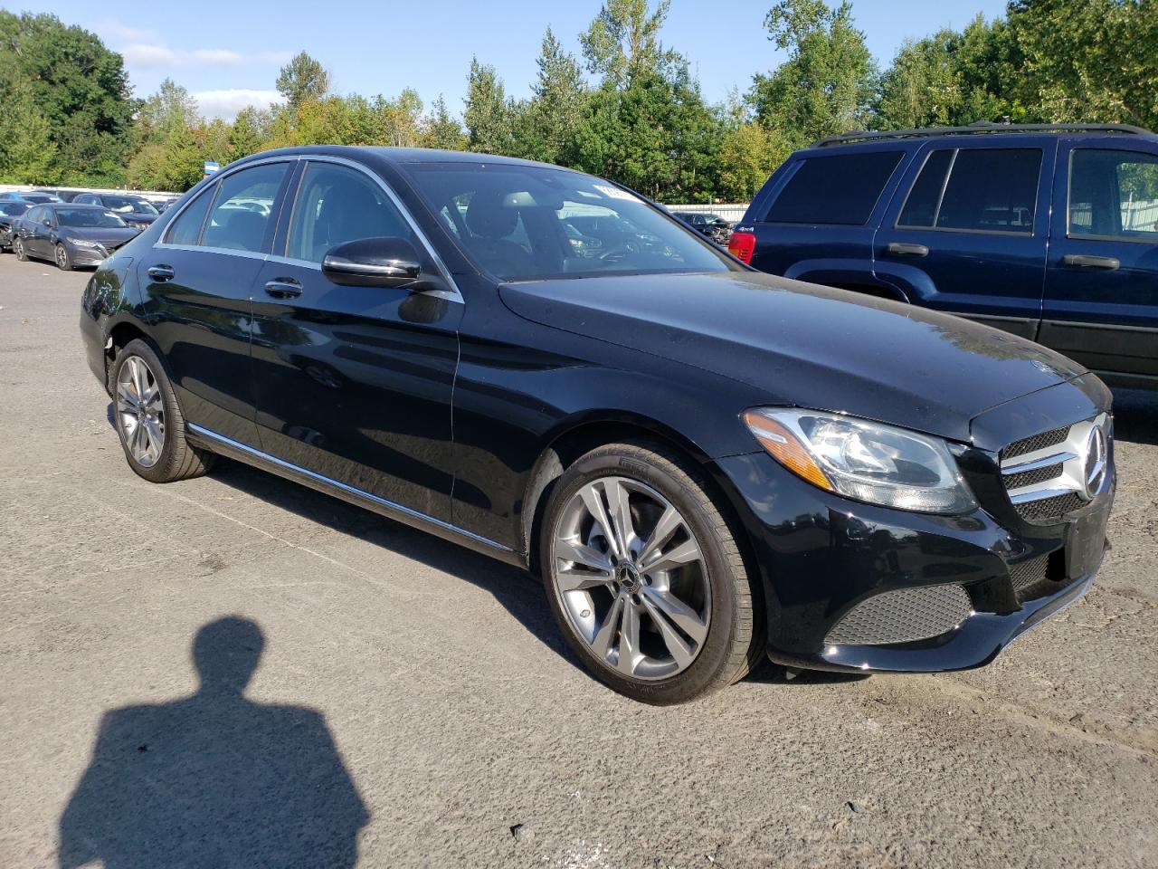 2018 Mercedes-Benz C 300 4Matic VIN: 55SWF4KBXJU250166 Lot: 68695714