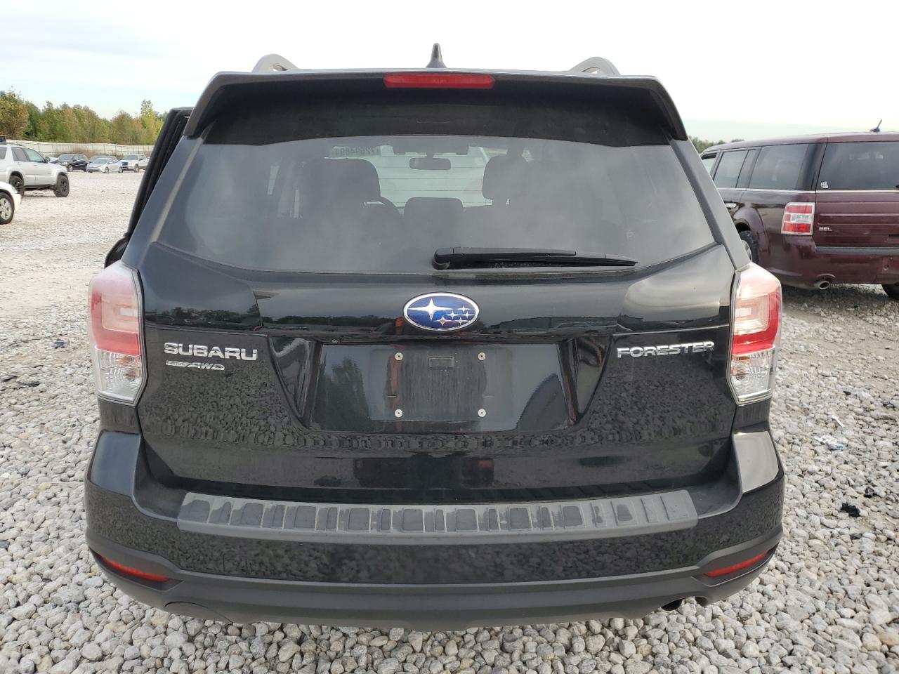 JF2SJAGC7JH560615 2018 Subaru Forester 2.5I Premium