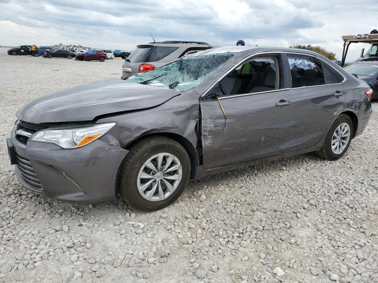 VIN 4T4BF1FK6GR539877 2016 TOYOTA CAMRY no.1