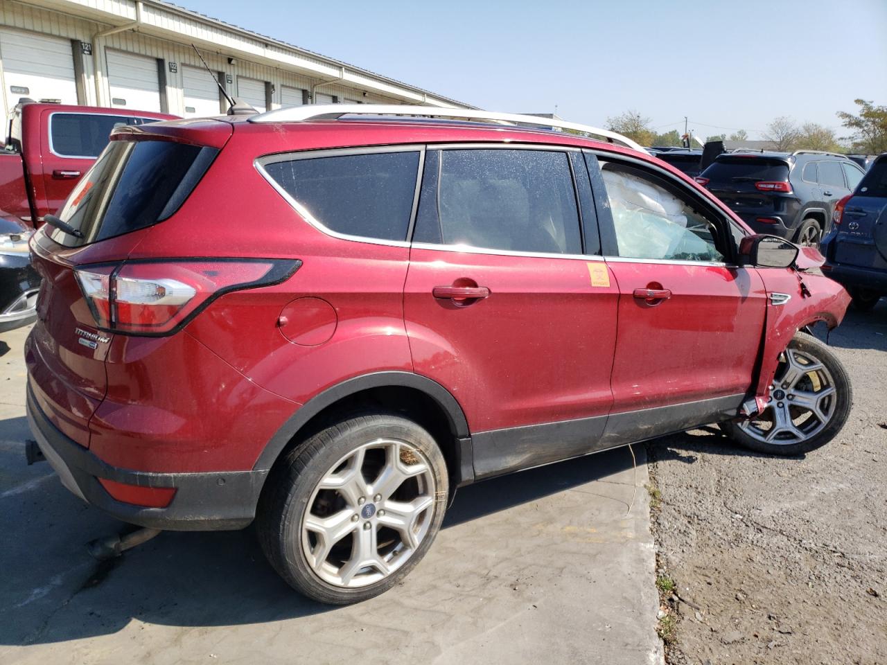 VIN 1FMCU9J92JUD14435 2018 FORD ESCAPE no.3