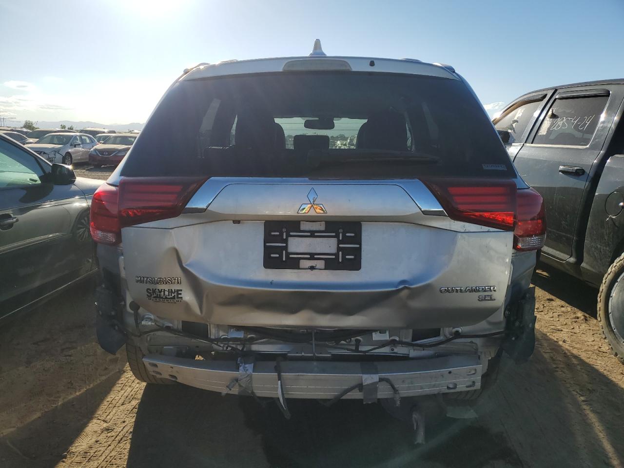 JA4AZ3A3XKZ017935 2019 Mitsubishi Outlander Se