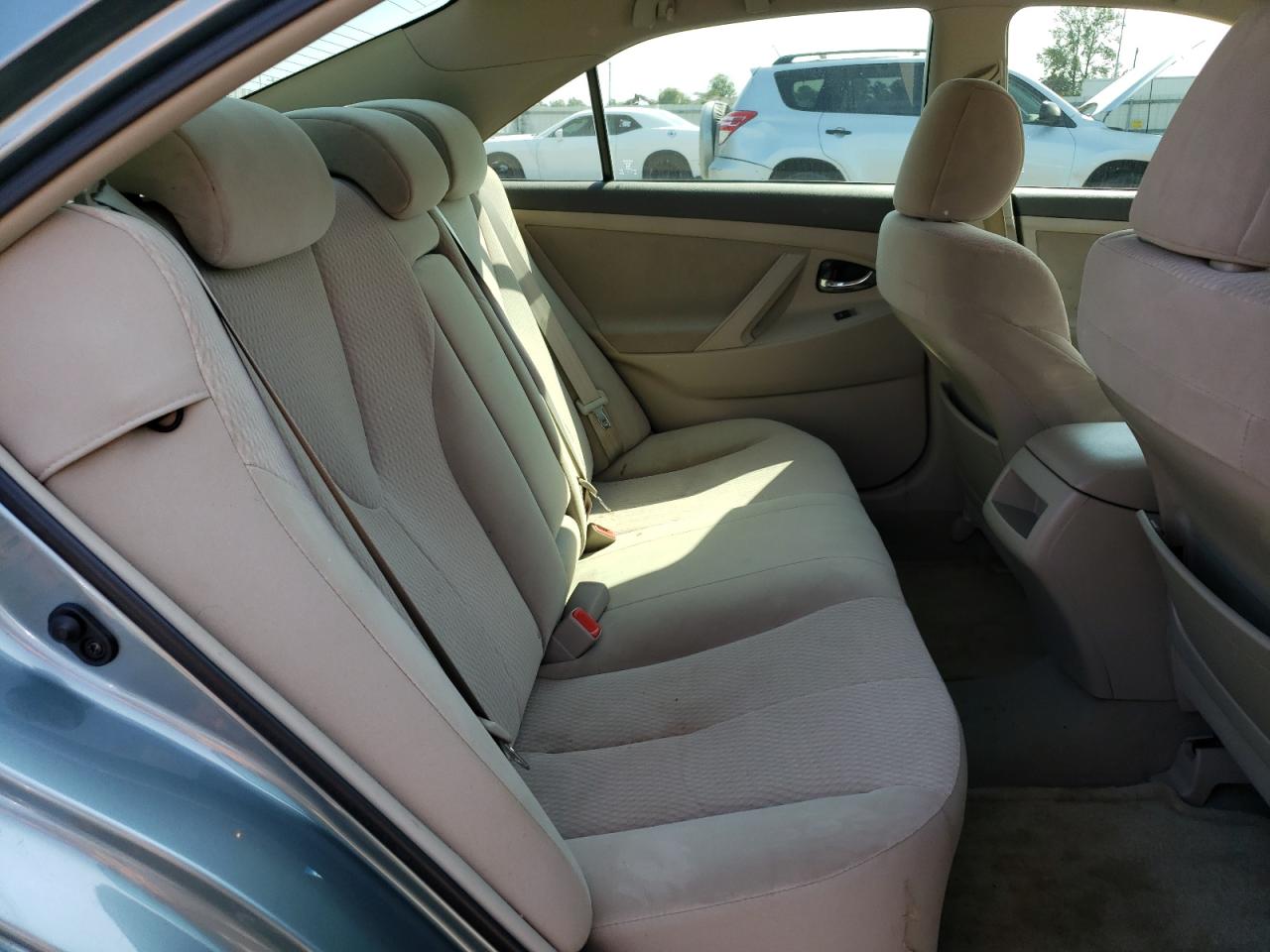 2010 Toyota Camry - Image 10