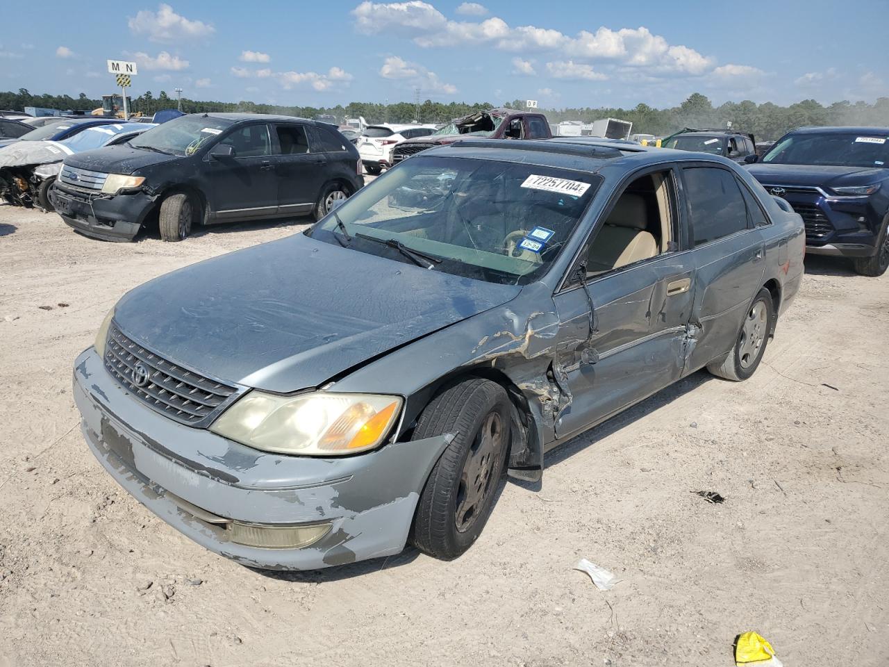 2003 Toyota Avalon - Image 1