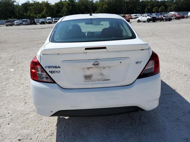  NISSAN VERSA 2018 White