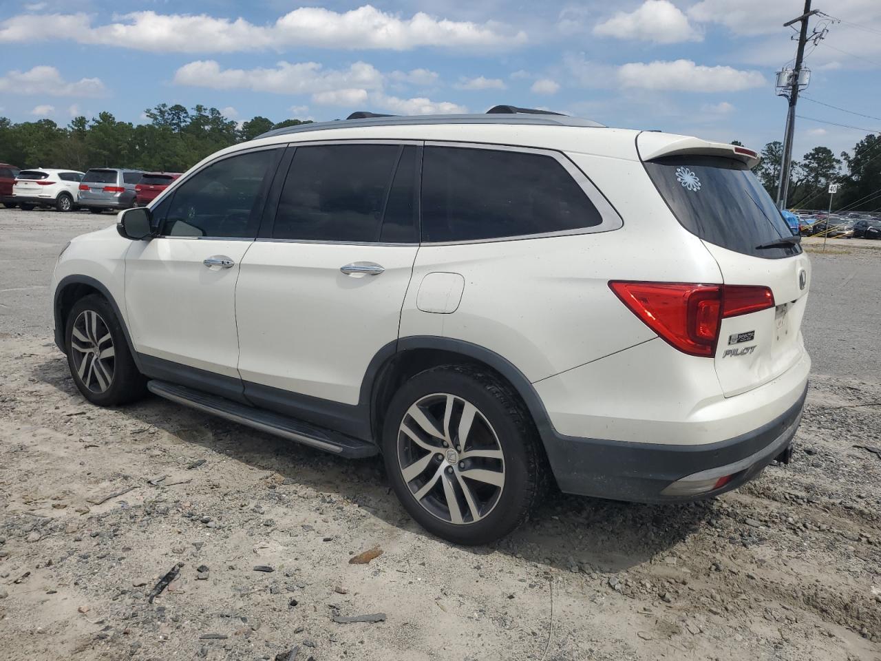 5FNYF5H96GB013526 2016 Honda Pilot Touring