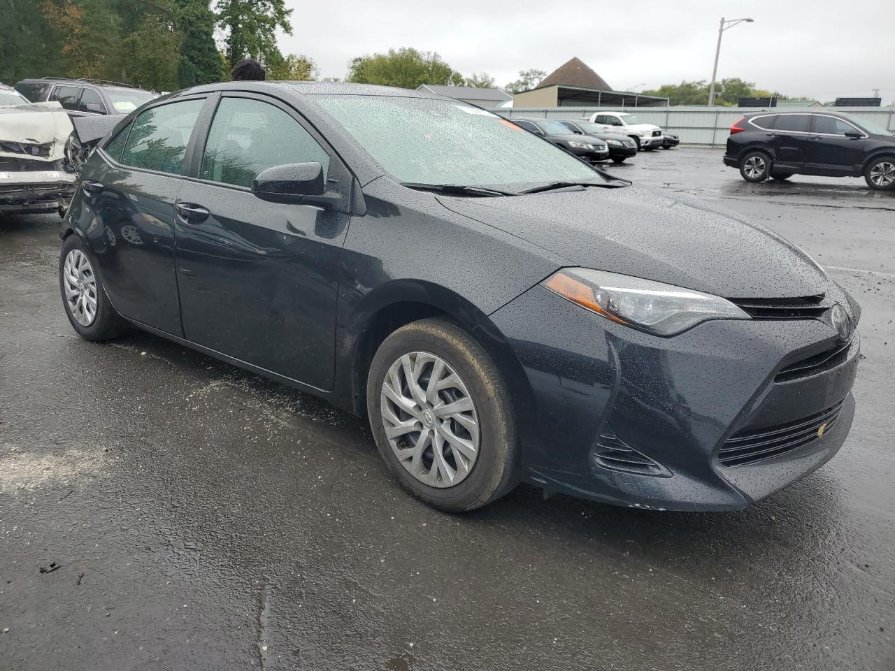 VIN 5YFBURHE7JP741190 2018 TOYOTA COROLLA no.4