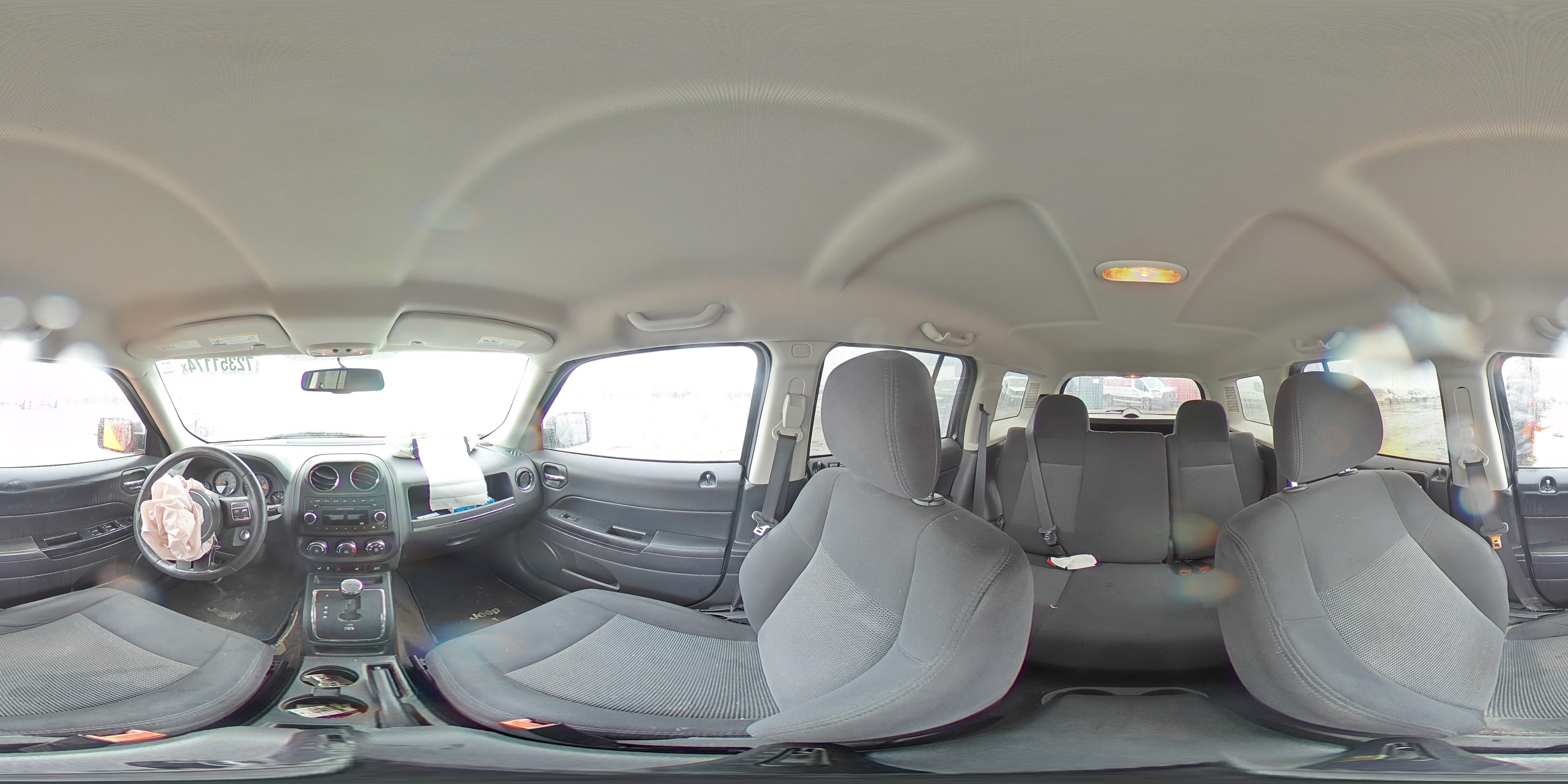 2015 Jeep Liberty (Patriot) - Image 14