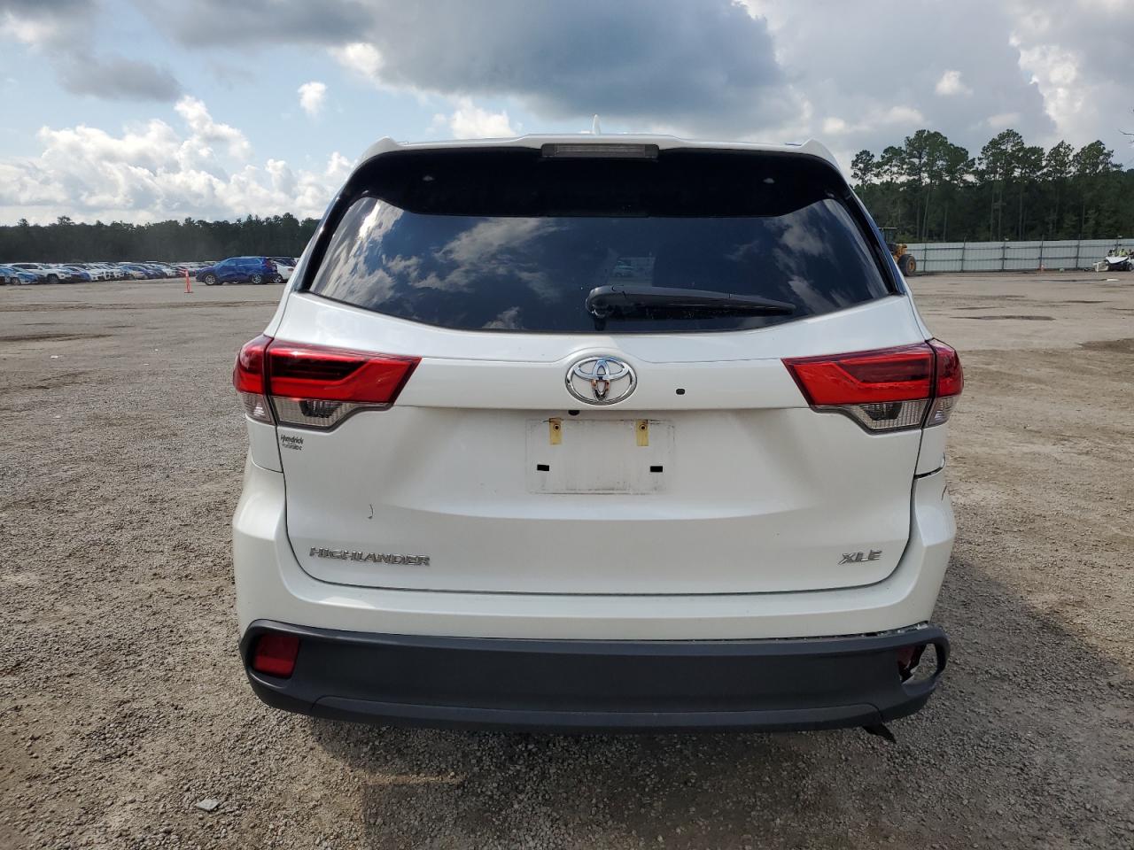 2019 Toyota Highlander Se VIN: 5TDKZRFH4KS313939 Lot: 72399574