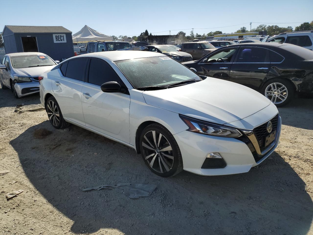 2021 Nissan Altima - Image 4