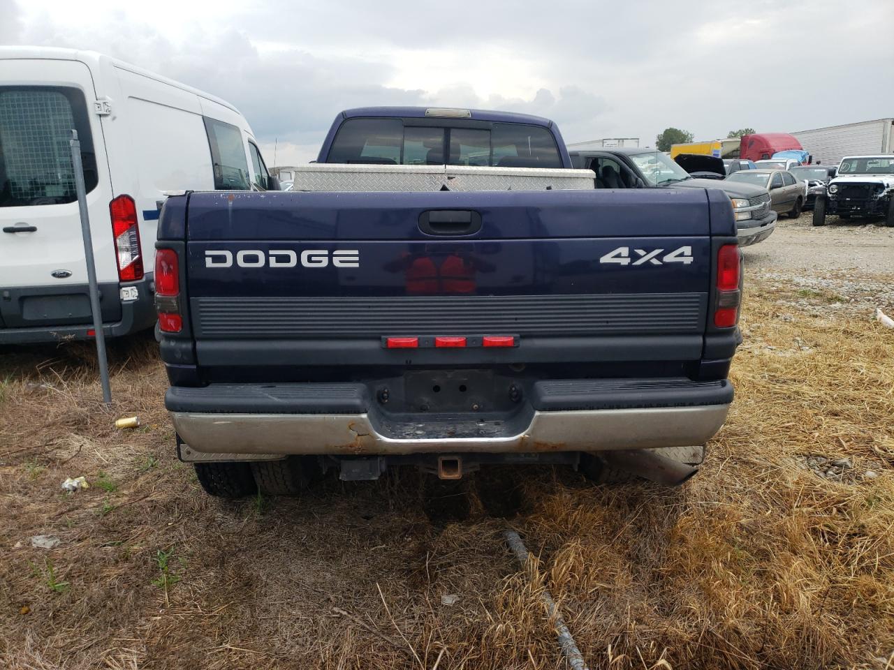 1B7MF336XWJ189034 1998 Dodge Ram 3500