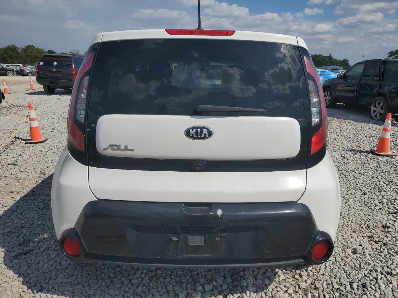 KNDJP3A57G7333857 2016 Kia Soul +