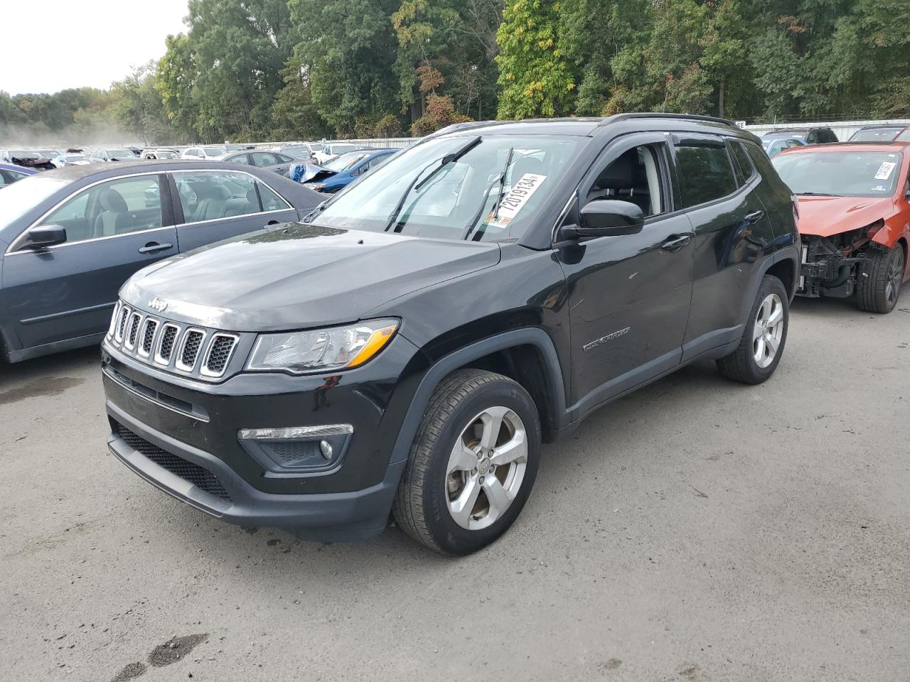 3C4NJDBBXHT627750 2017 JEEP COMPASS - Image 1