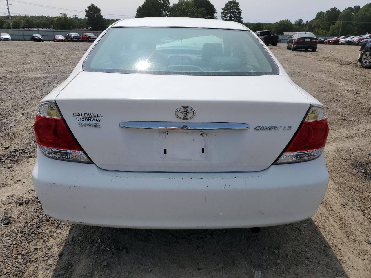 2005 Toyota Camry Le VIN: 4T1BE32K75U607325 Lot: 70594624