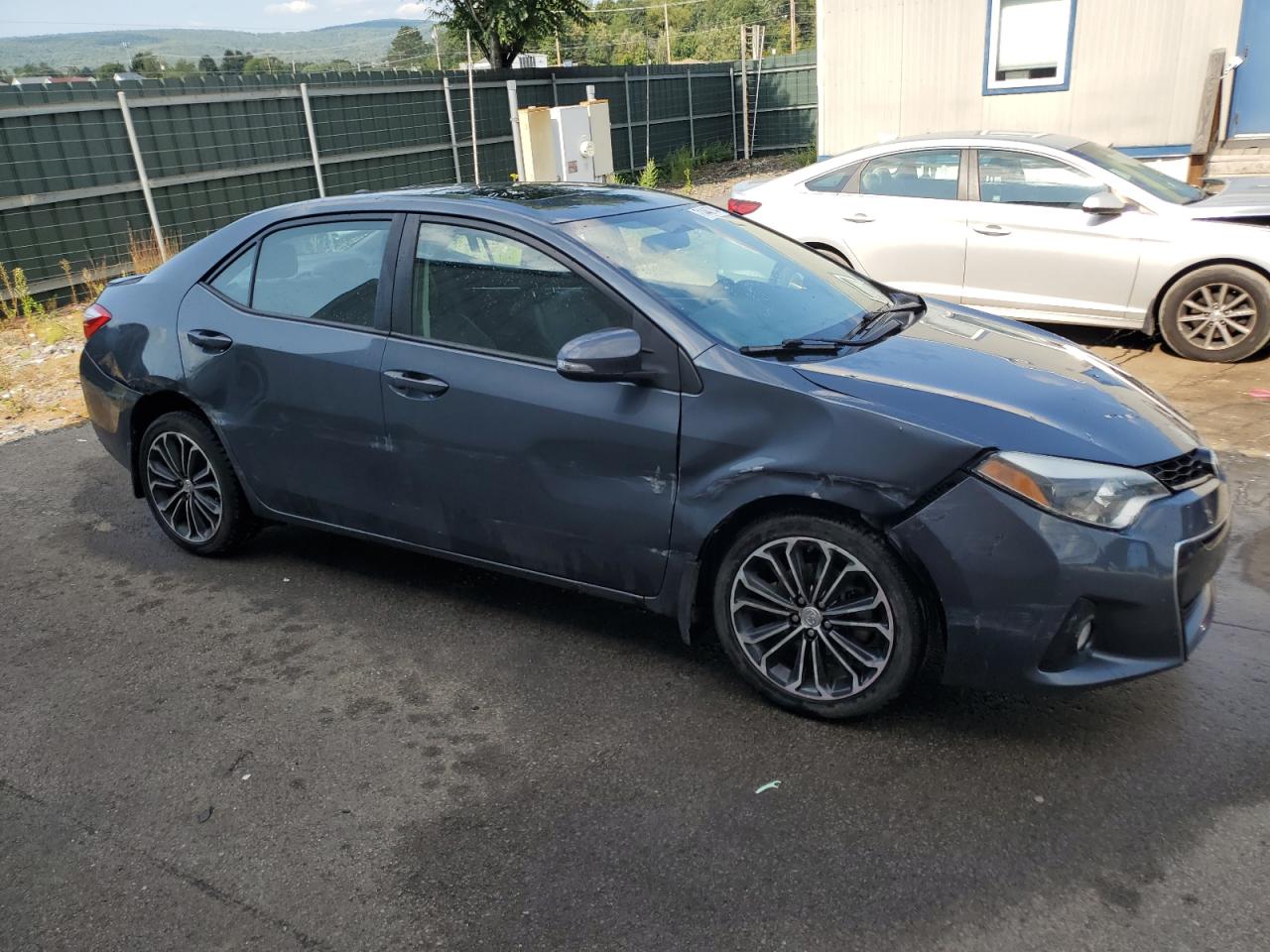 VIN 2T1BURHE9EC030127 2014 TOYOTA COROLLA no.4