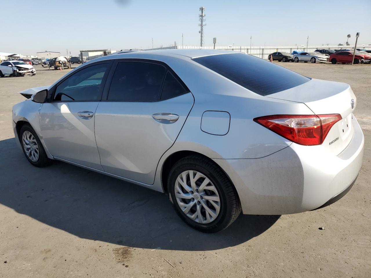 2T1BURHE2JC009789 2018 TOYOTA COROLLA - Image 2