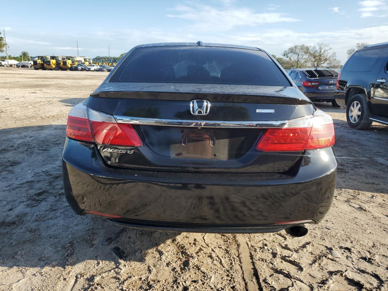 1HGCR2F81FA177883 2015 Honda Accord Exl