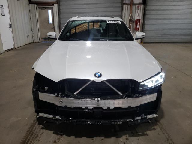 3MW89FF05R8E28309 BMW 3 Series 330XI 5