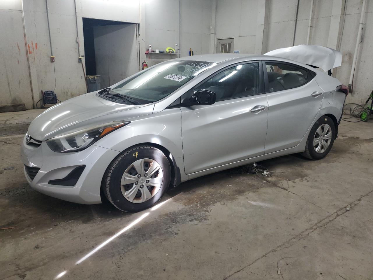 5NPDH4AE9GH670378 2016 HYUNDAI ELANTRA - Image 1