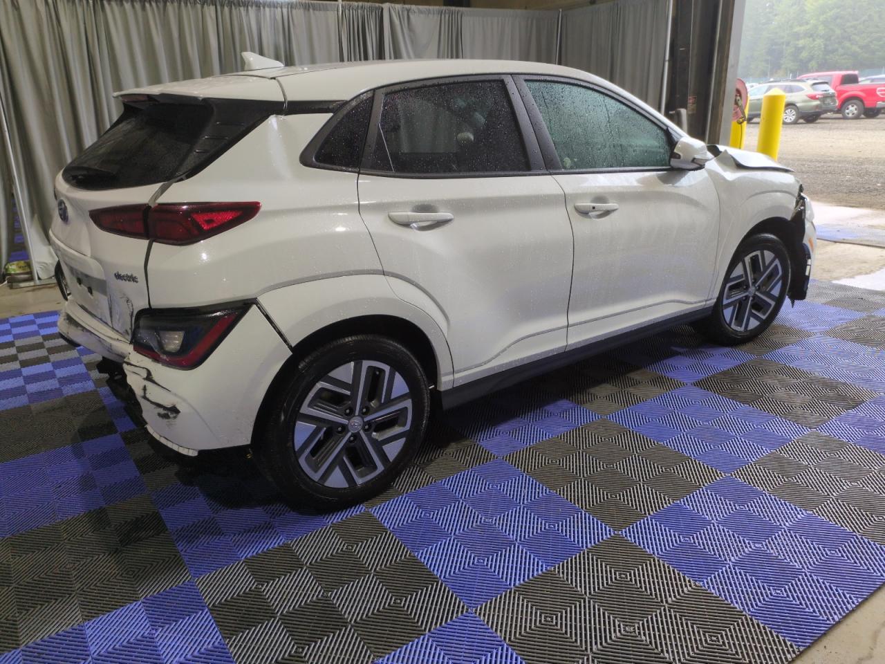 VIN KM8K23AG8PU186935 2023 HYUNDAI KONA no.3