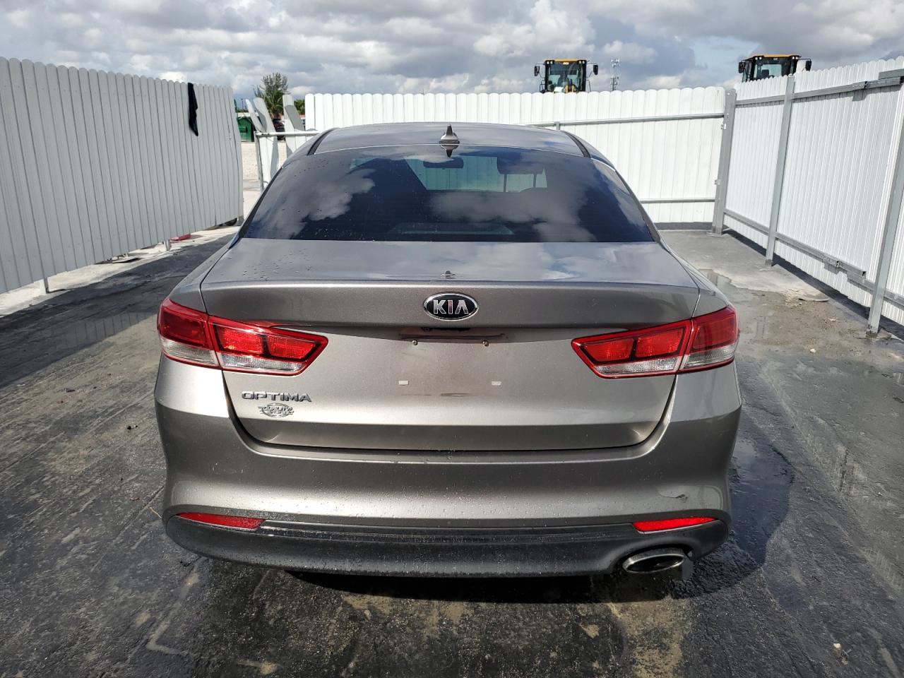 5XXGT4L33HG123546 2017 Kia Optima Lx