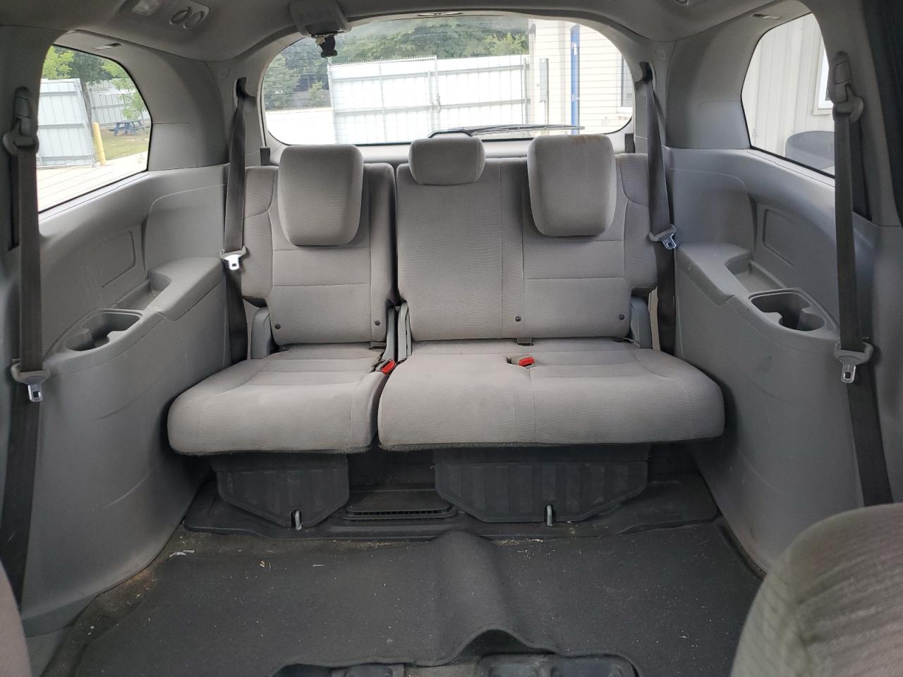 2011 Honda Odyssey - Image 10