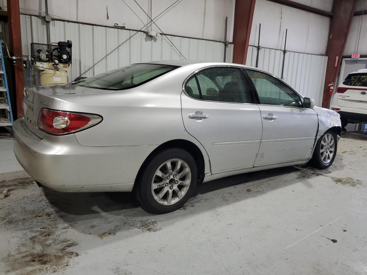 2002 Lexus ES - Image 3