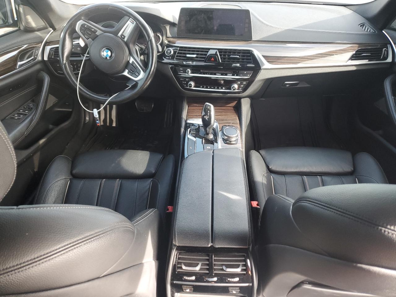 WBAJE7C33HG479051 2017 BMW 540 Xi