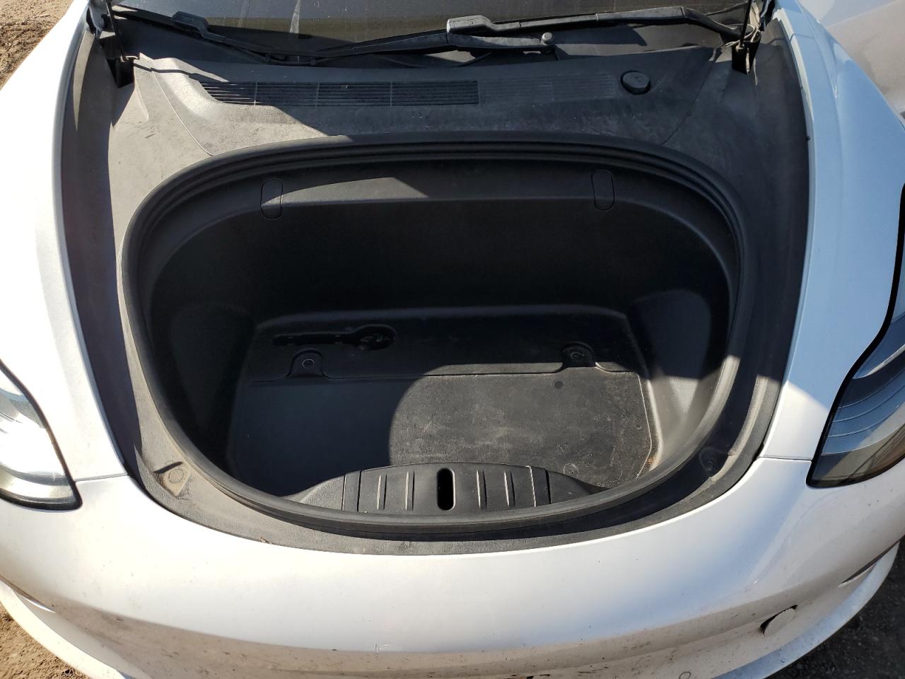 5YJ3E1EB2KF437498 2019 Tesla Model 3