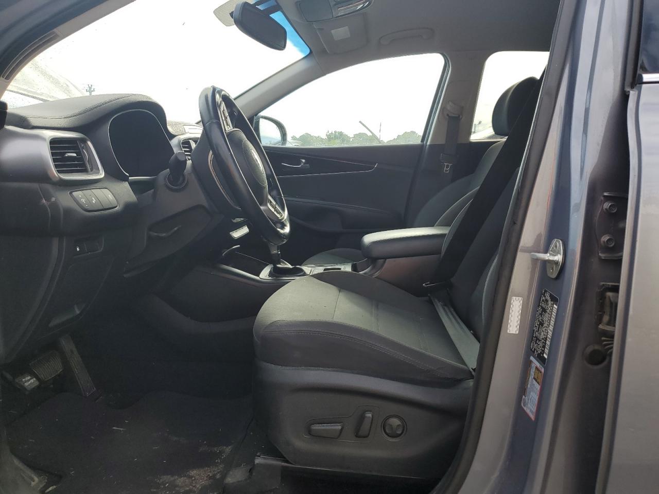 2019 Kia Sorento - Image 7
