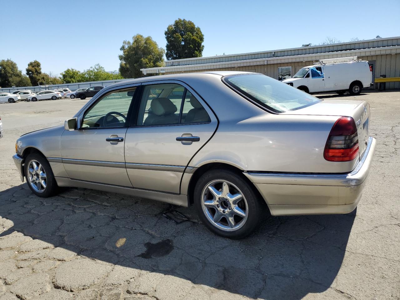 WDBHA23G4WA564563 1998 Mercedes-Benz C 230