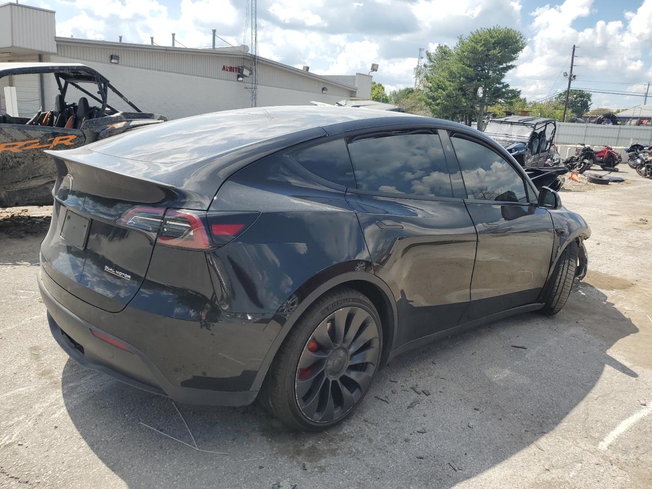 2023 Tesla Model Y VIN: 7SAYGDEF8PF801048 Lot: 69748214