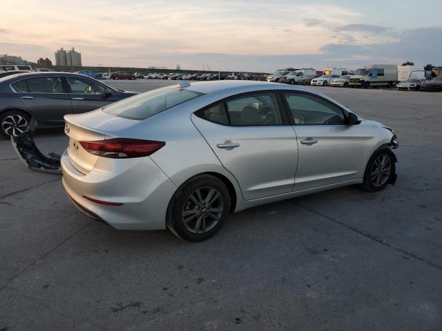  HYUNDAI ELANTRA 2018 Srebrny