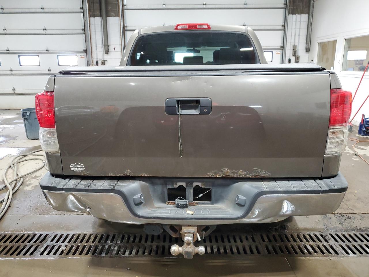 2010 Toyota Tundra Crewmax Sr5 VIN: 5TFDW5F15AX117692 Lot: 72051794