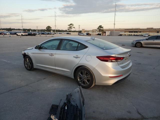  HYUNDAI ELANTRA 2018 Srebrny