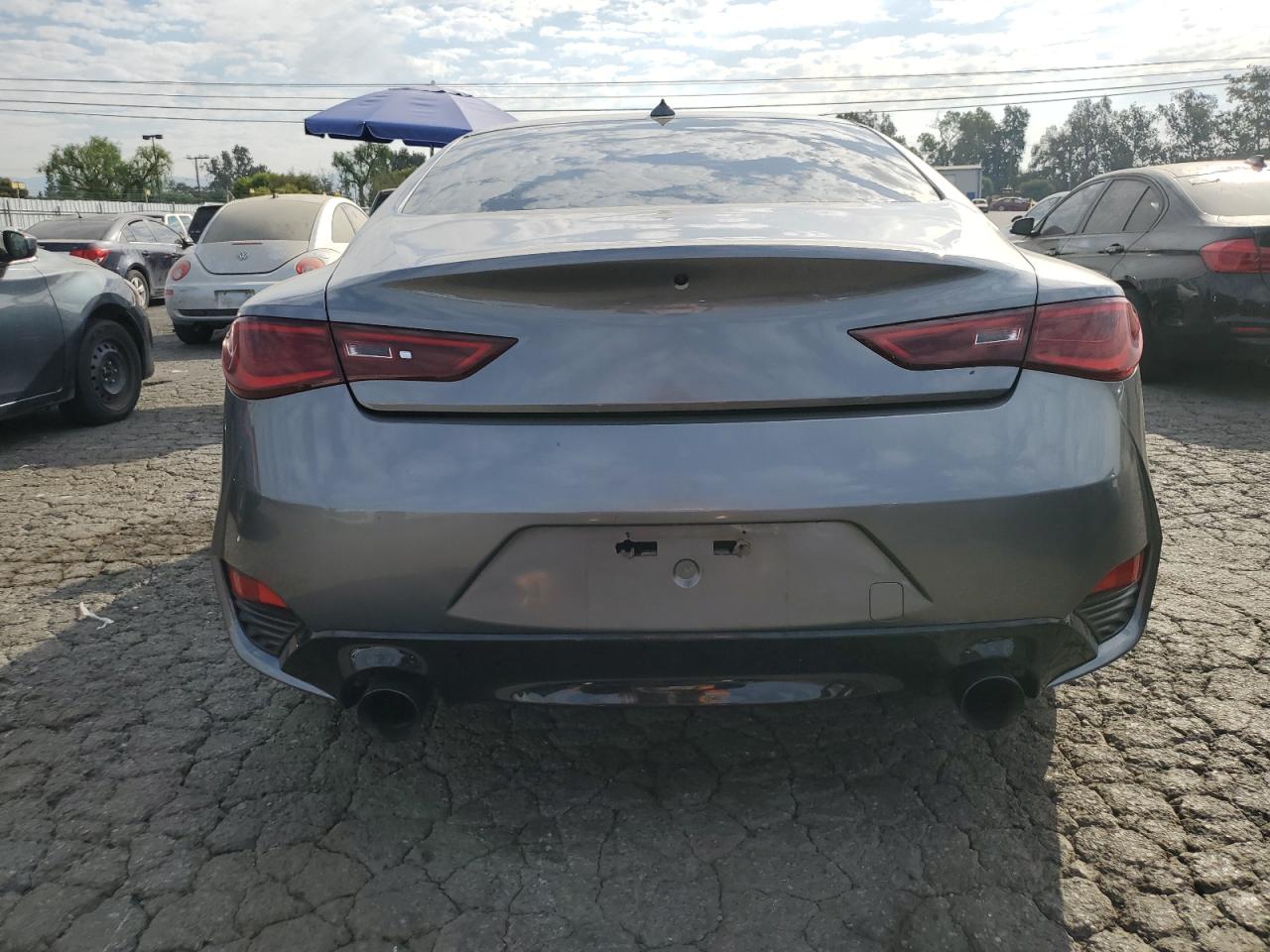 JN1EV7EL3JM390723 2018 Infiniti Q60 Luxe 300