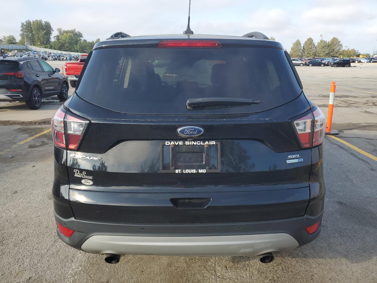 1FMCU9HD7JUD49109 2018 Ford Escape Sel