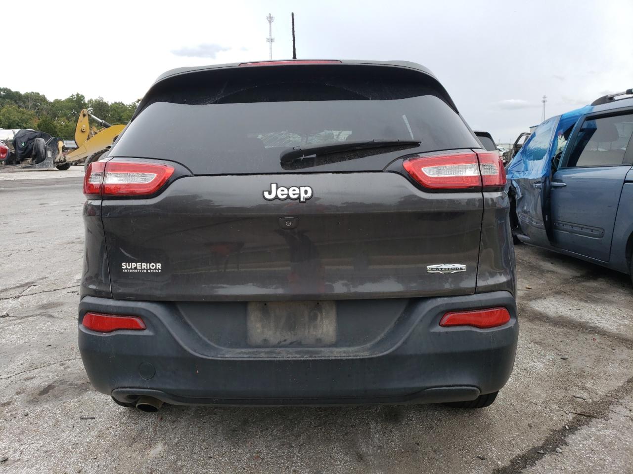 1C4PJLCB1HW669817 2017 Jeep Cherokee Latitude