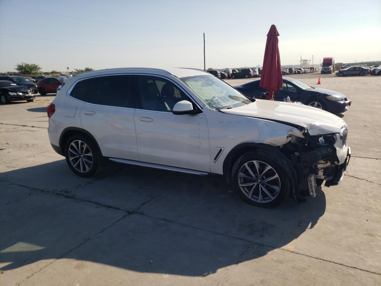 VIN 5UXTR7C55KLF30342 2019 BMW X3 no.4