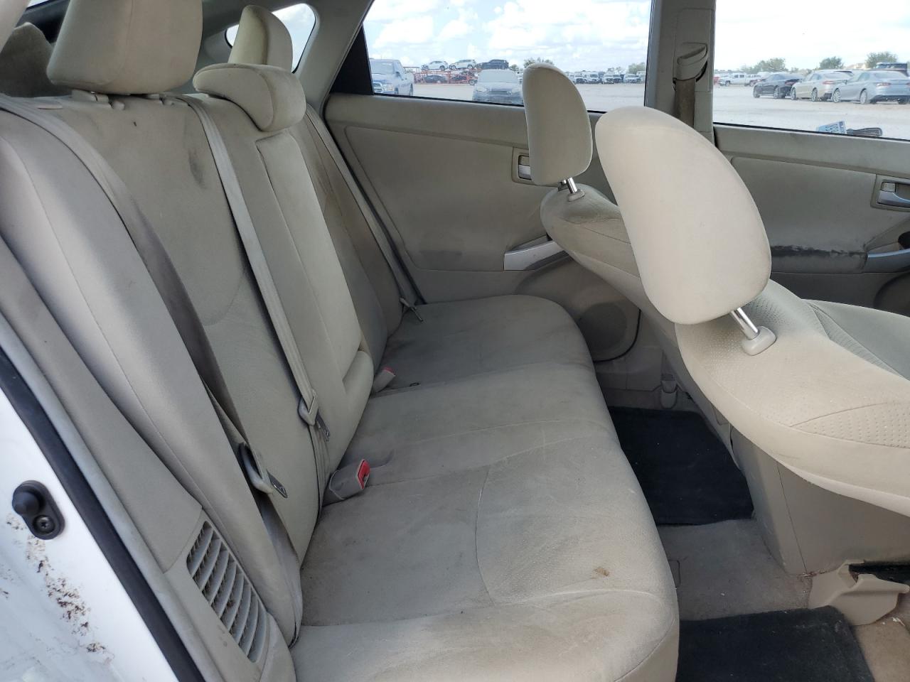 2011 Toyota Prius - Image 10