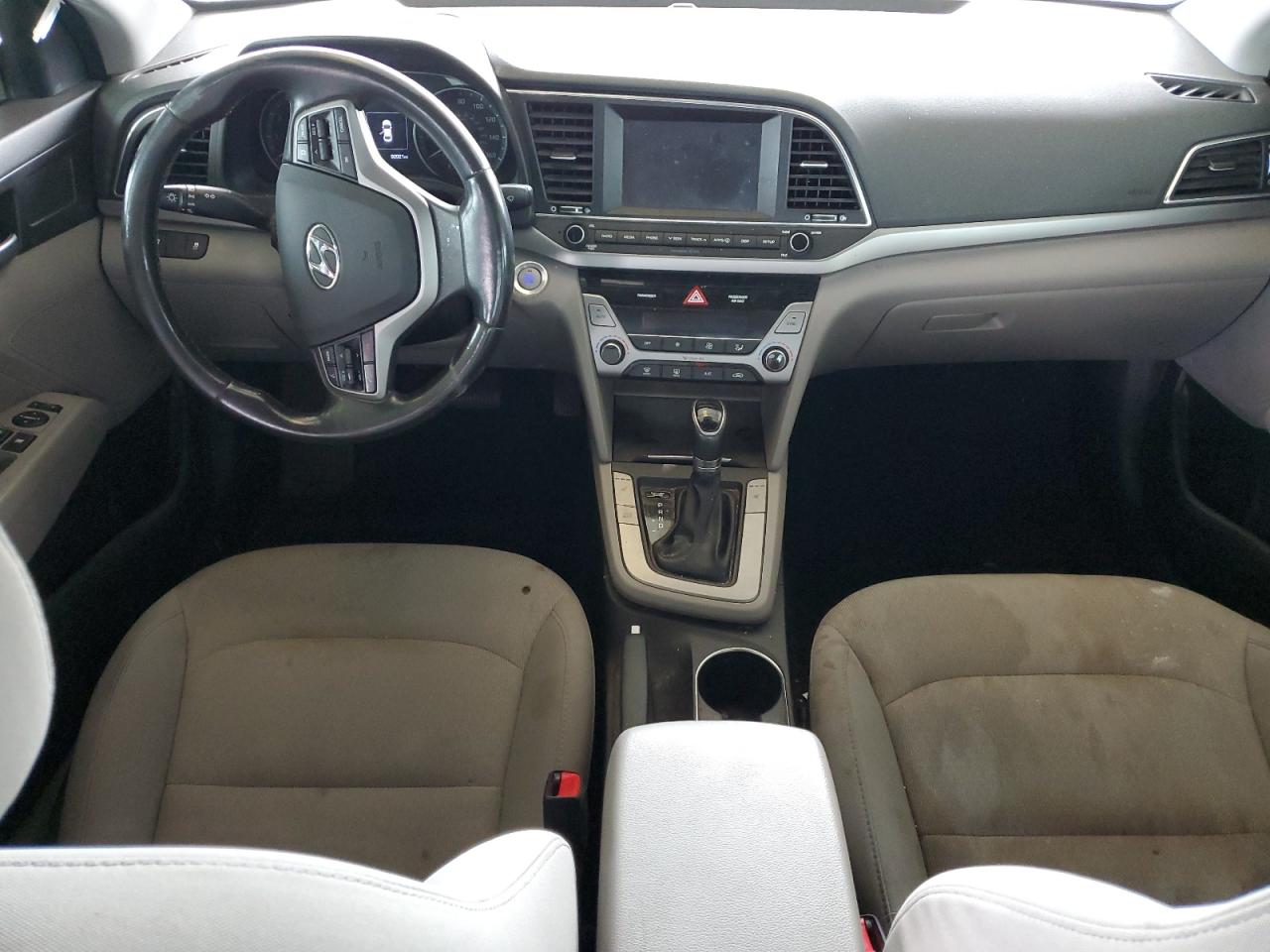 2018 Hyundai Elantra - Image 8
