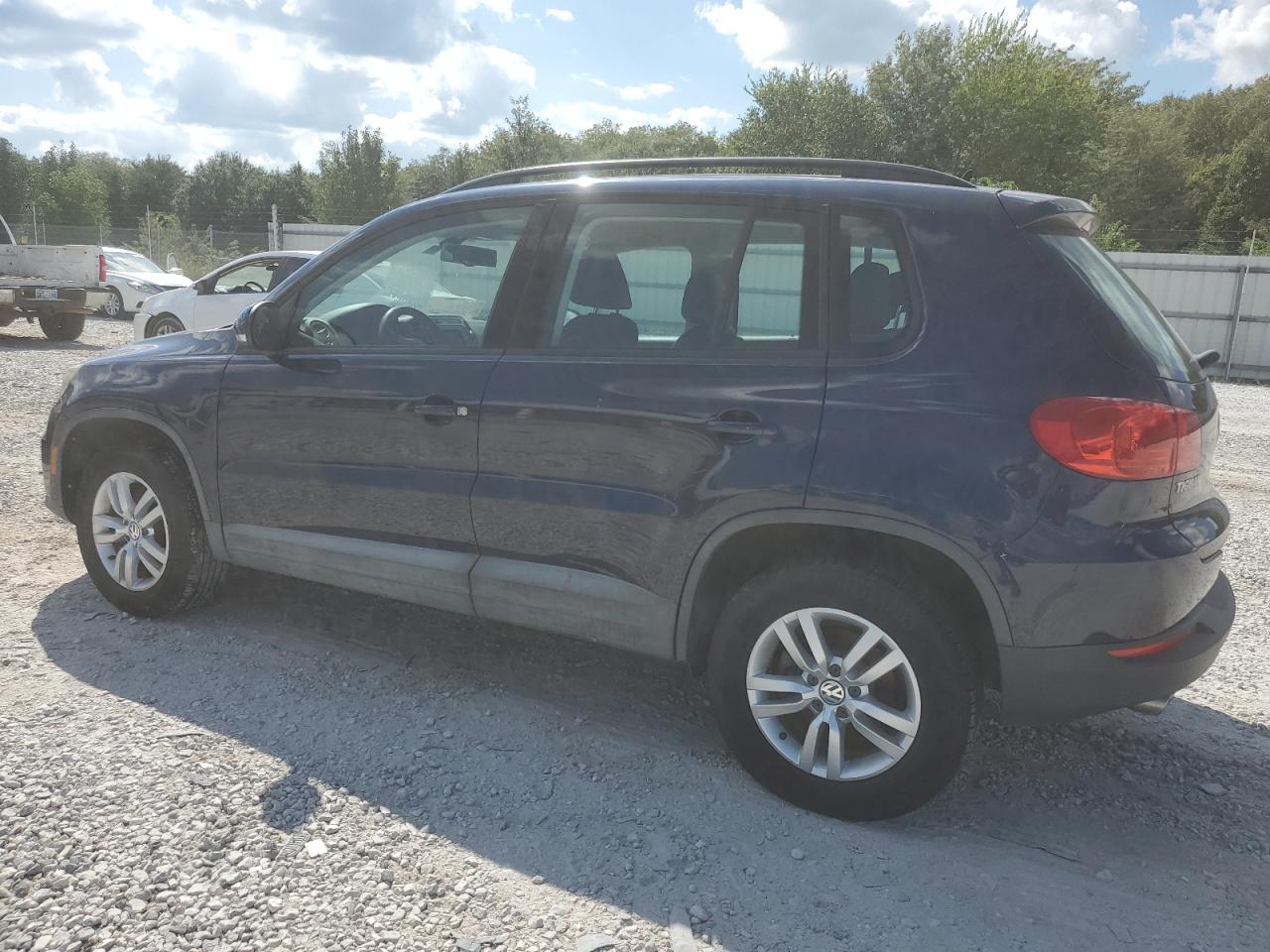 WVGAV7AX7GW572387 2016 VOLKSWAGEN TIGUAN - Image 2