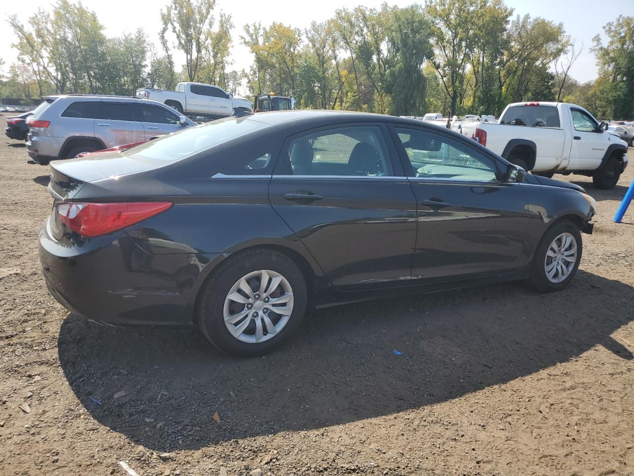 2011 Hyundai Sonata - Image 3