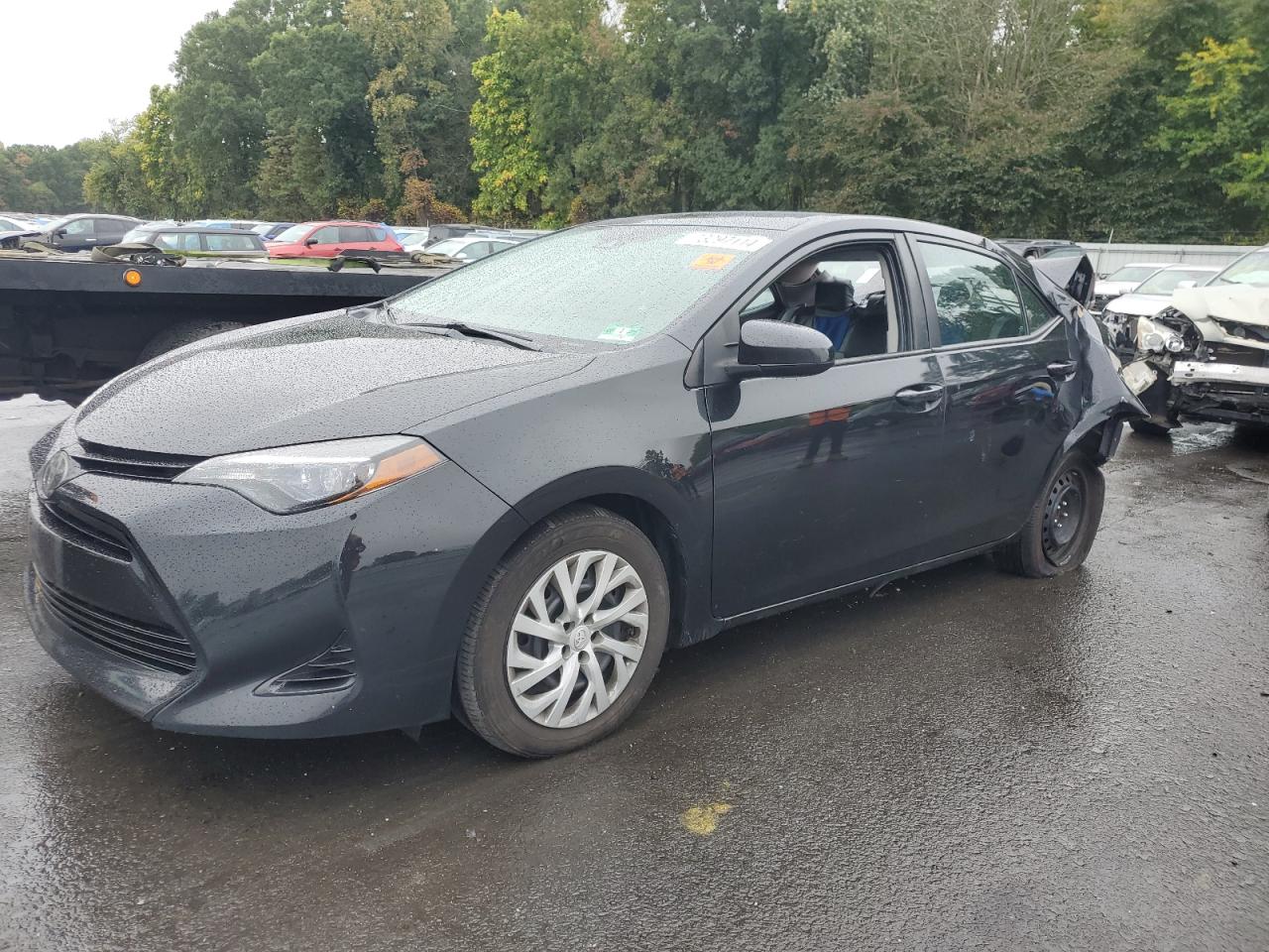 VIN 5YFBURHE7JP741190 2018 TOYOTA COROLLA no.1