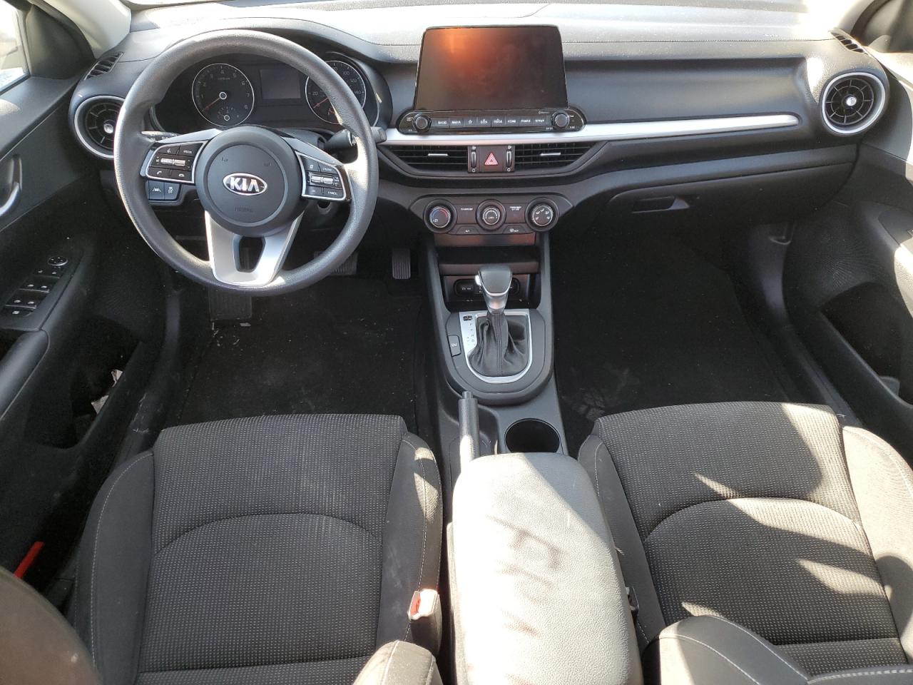 3KPF24AD8ME285993 2021 Kia Forte Fe