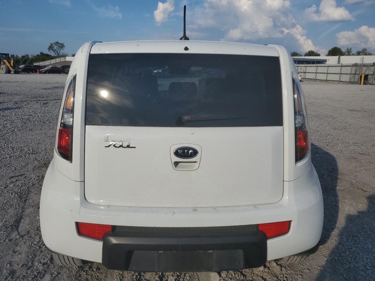 2011 Kia Soul + VIN: KNDJT2A21B7716164 Lot: 72795624