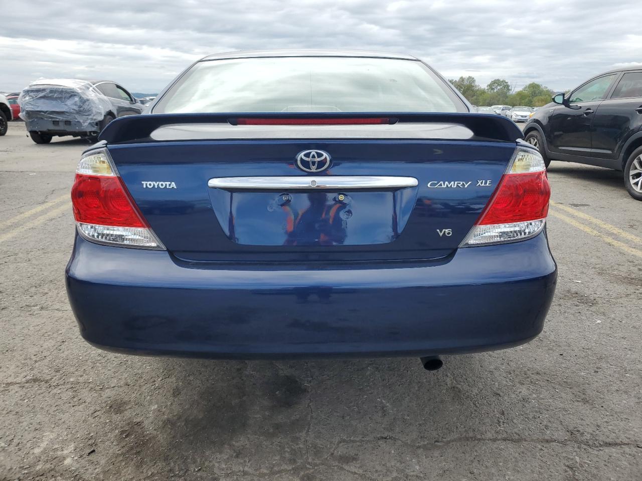 2005 Toyota Camry Le VIN: 4T1BF30K05U105918 Lot: 73754754